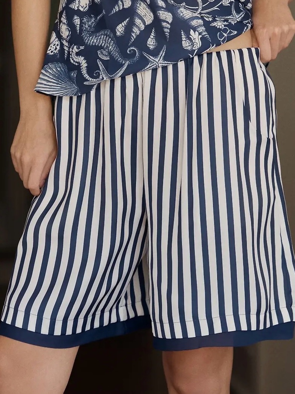 LyreBird Silky Bermuda Shorts Size XXS